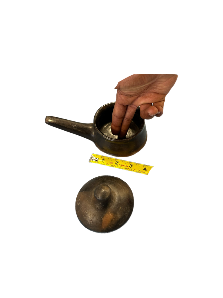 የሸክላ ተጋቢኖ ድስት (በጣም ትንሽ)